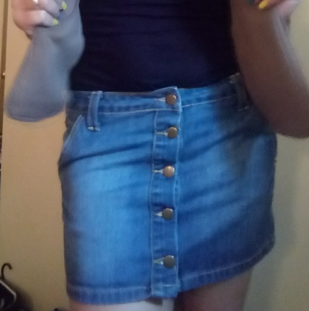 Blue jean buttoned skirt